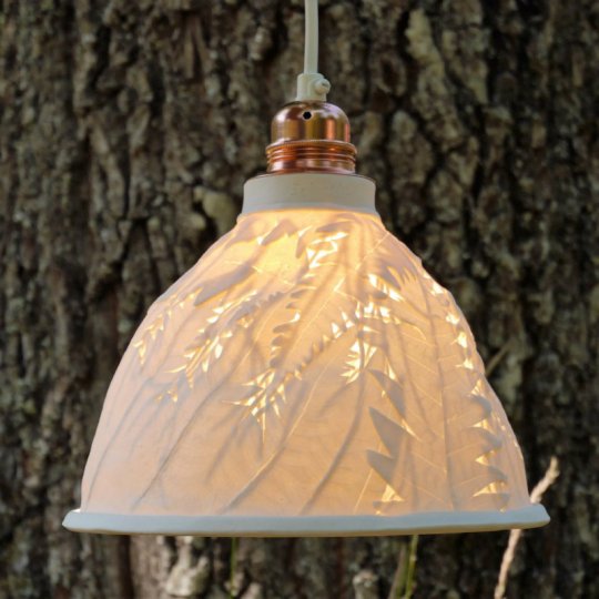 Naturlampskärm med ormbunkar.jpg